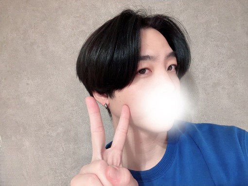 MIYA（ミヤ） 好きな色は緑🟢と青🟦です😉