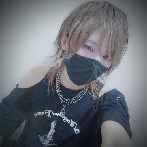 NOIN(ﾉｲﾝ) 毛先遊んでるやつは…