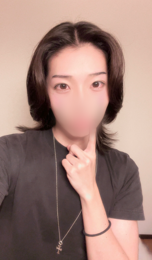 KANADE(ｶﾅﾃﾞ) 今日から出勤してます💪